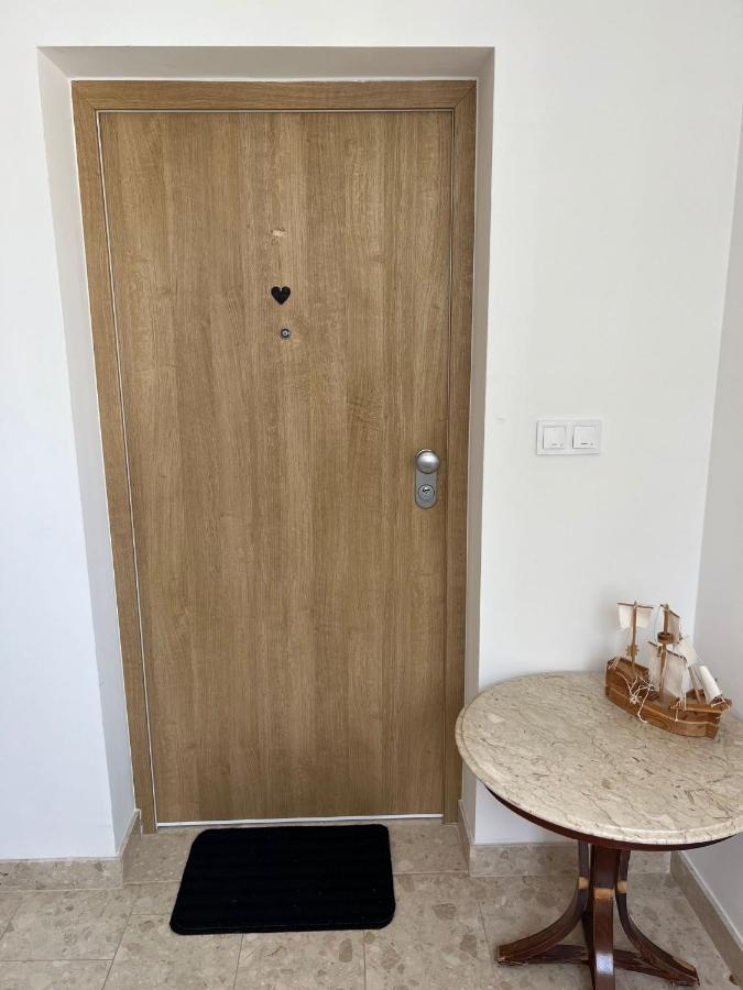 Apartman Sven Malinska Exteriör bild